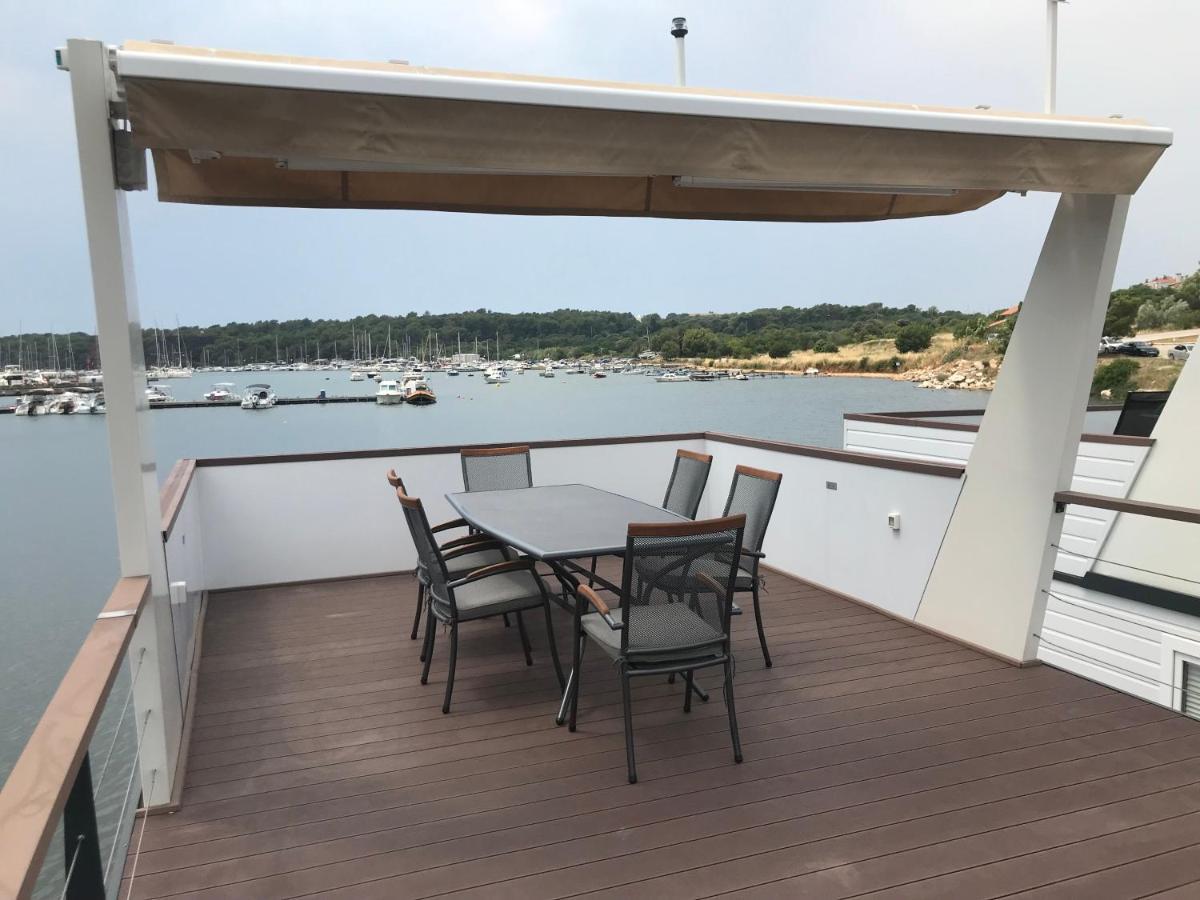 Floating House Varoni Pula Dış mekan fotoğraf